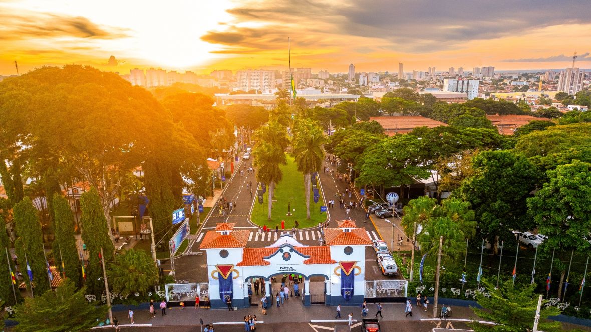 ExpoZebu celebra 90 anos com recordes históricos e movimenta mais de R$ 200 milhões ExpoZebu celebra 90 anos com recordes históricos e movimenta mais de R$ 200 milhões